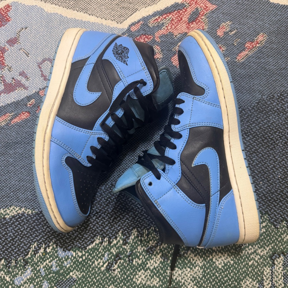 Nike Air Jordan 1 Mid University Blue Black DQ8426-401 Mens Size 8.5 Sneaker